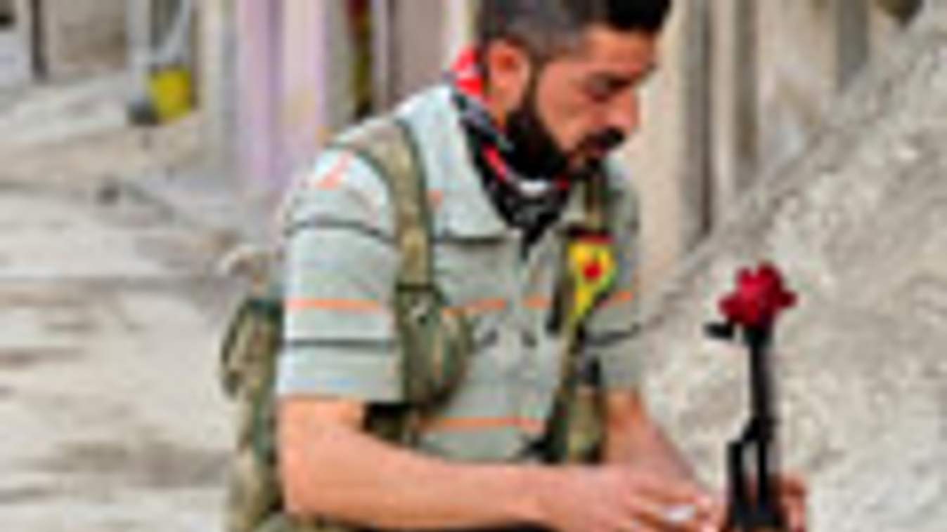 Virágot a puskacsőbe, hét képei, szíria, katona