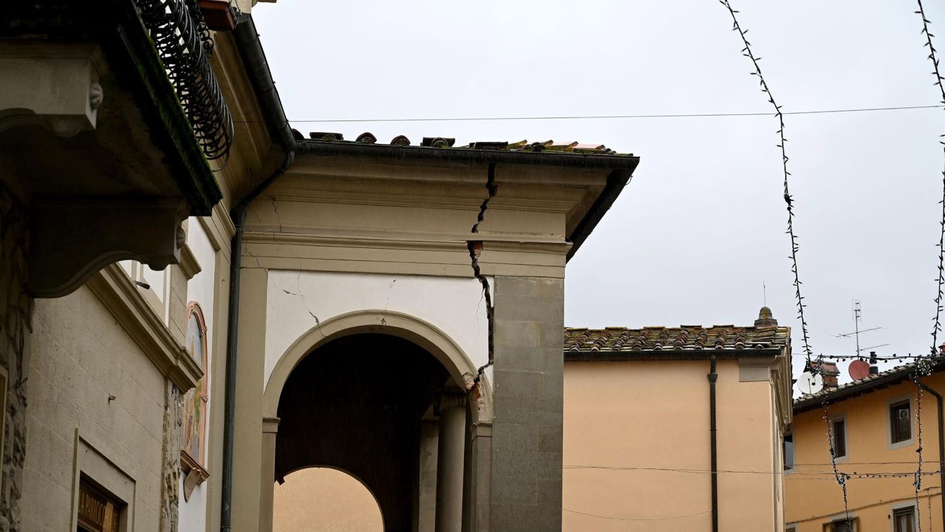 Olaszország, templom, földrengés 
