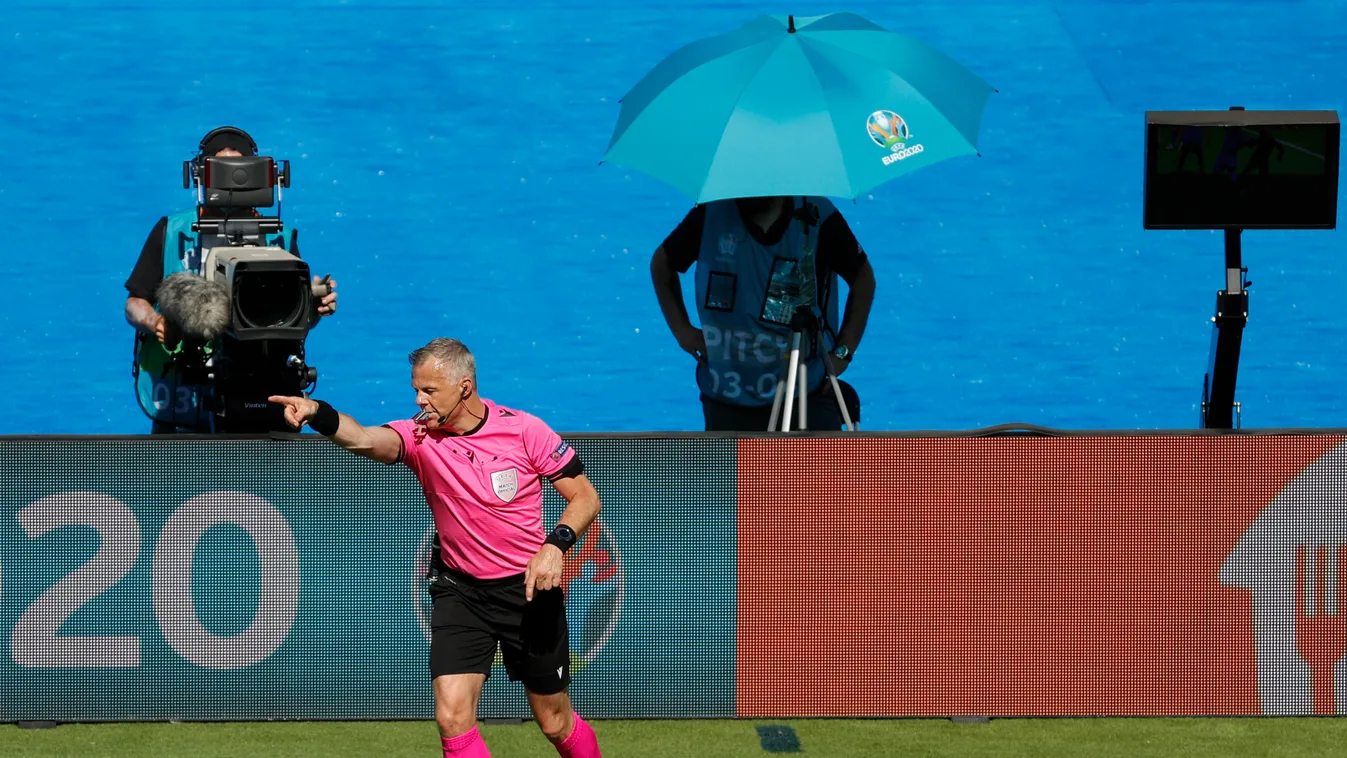 Horizontal FOOTBALL CELEBRITY FULL LENGTH GENERAL VIEW REFEREE POINTING FINGER EUROPEAN CHAMPIONSHIP 