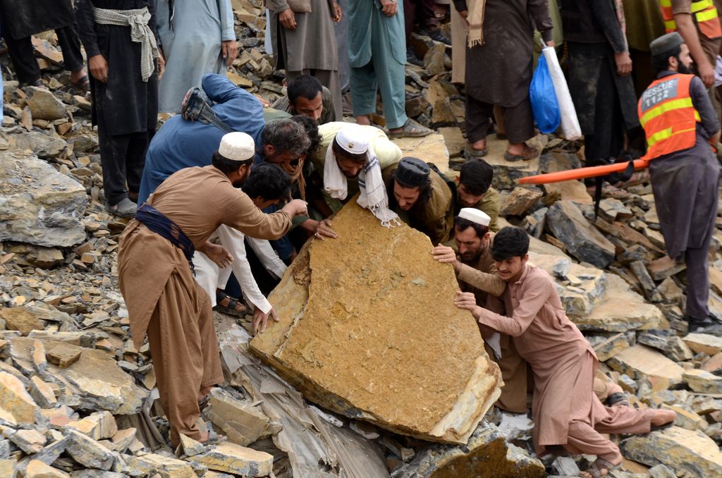 pakisztán, földcsuszamlás, tragédia 
