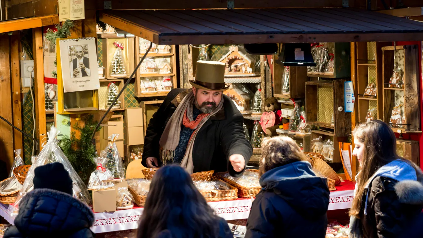 adventi vásár stand SZEMÉLY utcai árus 