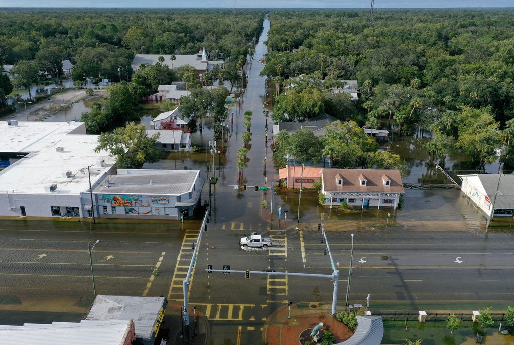 Florida, Idalia hurrikán, időjárás, 
  Hurricane Idalia Slams Into Florida's Gulf Coast GettyImageRank2 Color Image weather drone point of view Horizontal 