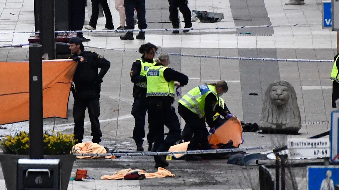 Teherautó hajtott a tömegbe Stockholm terror 