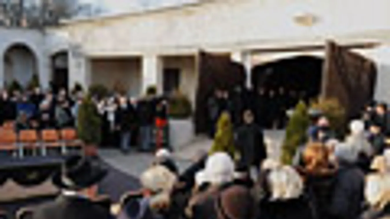 Garas Dezső temetése, ravatal a Farkasréti temető Makovecz termében