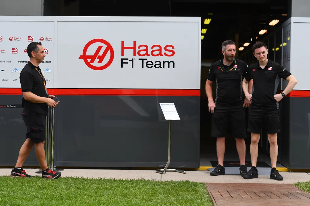 Forma-1, Ausztrál Nagydíj, Haas F1 Team logo, Haas F1 Team szerelők 