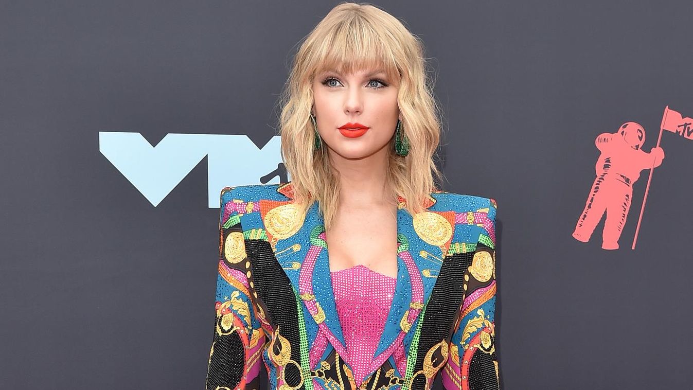 Taylor Swift MTV VMA 2019: stílusmustra a vörös szőnyegről 