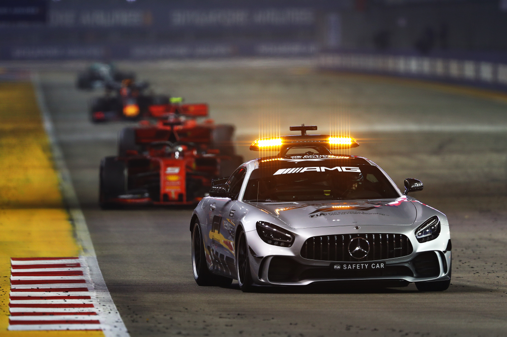 Forma-1, Safety Car, Sebastian Vettel, Charles Leclerc, Scuderia Ferrari, Szingapúri Nagydíj 