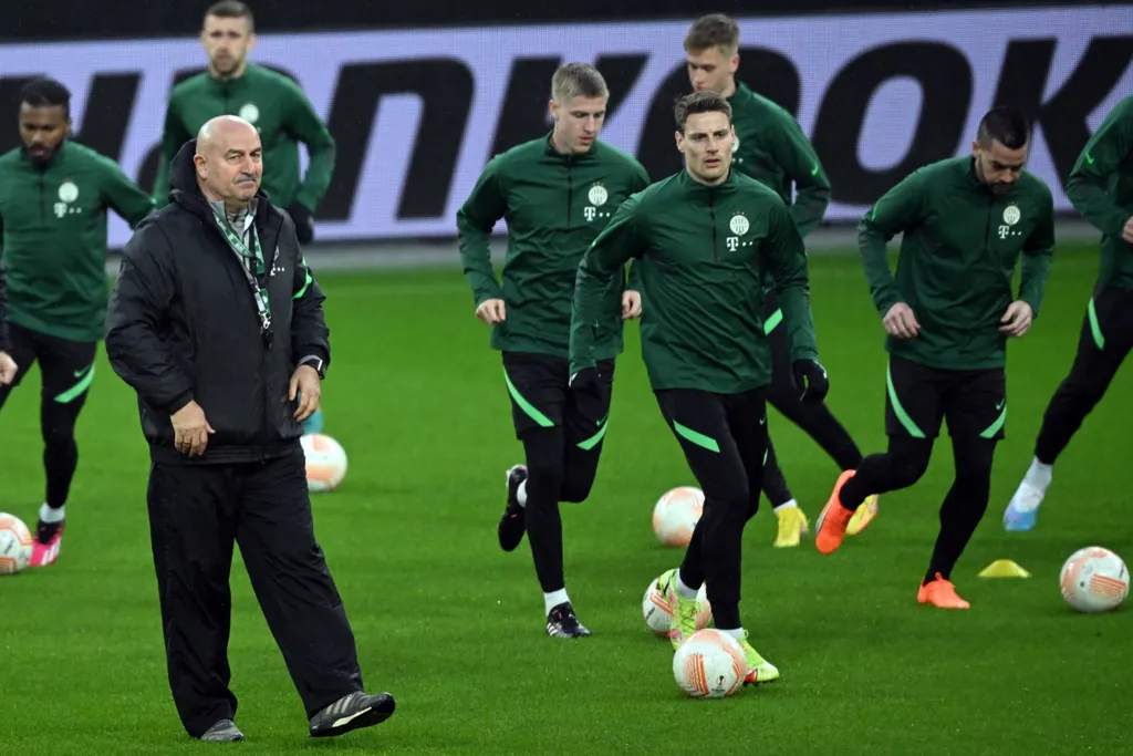 Training Ferencvaros Budapest Sports soccer Horizontal EUROPA LEAGUE 