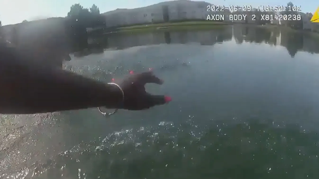nem tudott úszni, mégis a fuldokló csecsemő után ugrott a tóba, Florida, rendőr 