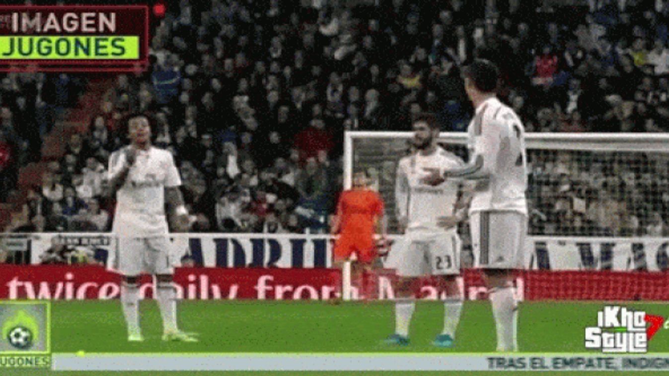 Marcelo és Ronaldo taktikai megbeszélése 
