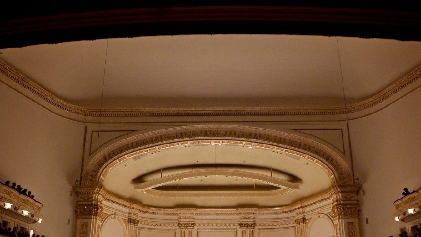 György Ádám a Carnegie Hallban 