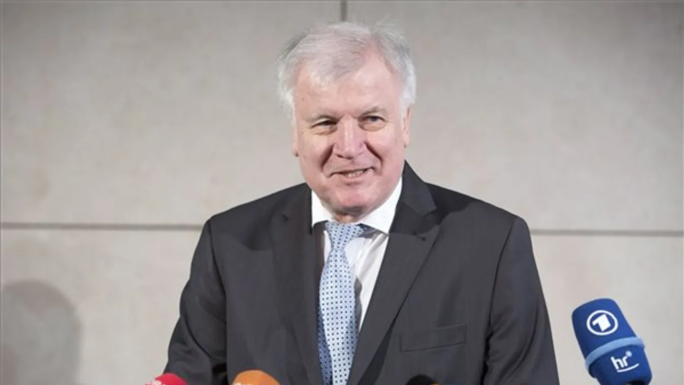 Horst Seehofer bajor tartományi miniszterelnök, a Keresztényszociális Unió (CSU) elnöke 