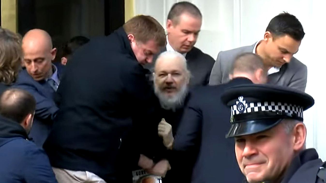 Julian Assange letartóztatása

Julian Assange removed from Ecuadorian embassy in London 