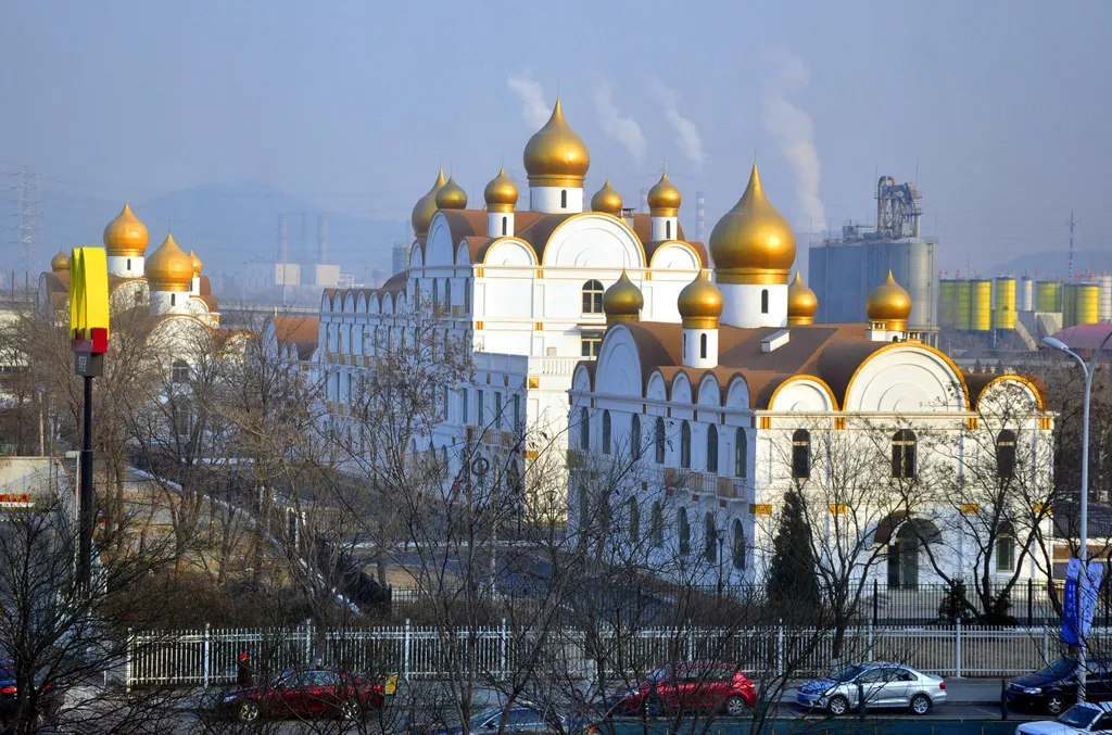 híres épületek másolatai, Kína, a moszkvai Kreml által inspirált épület 