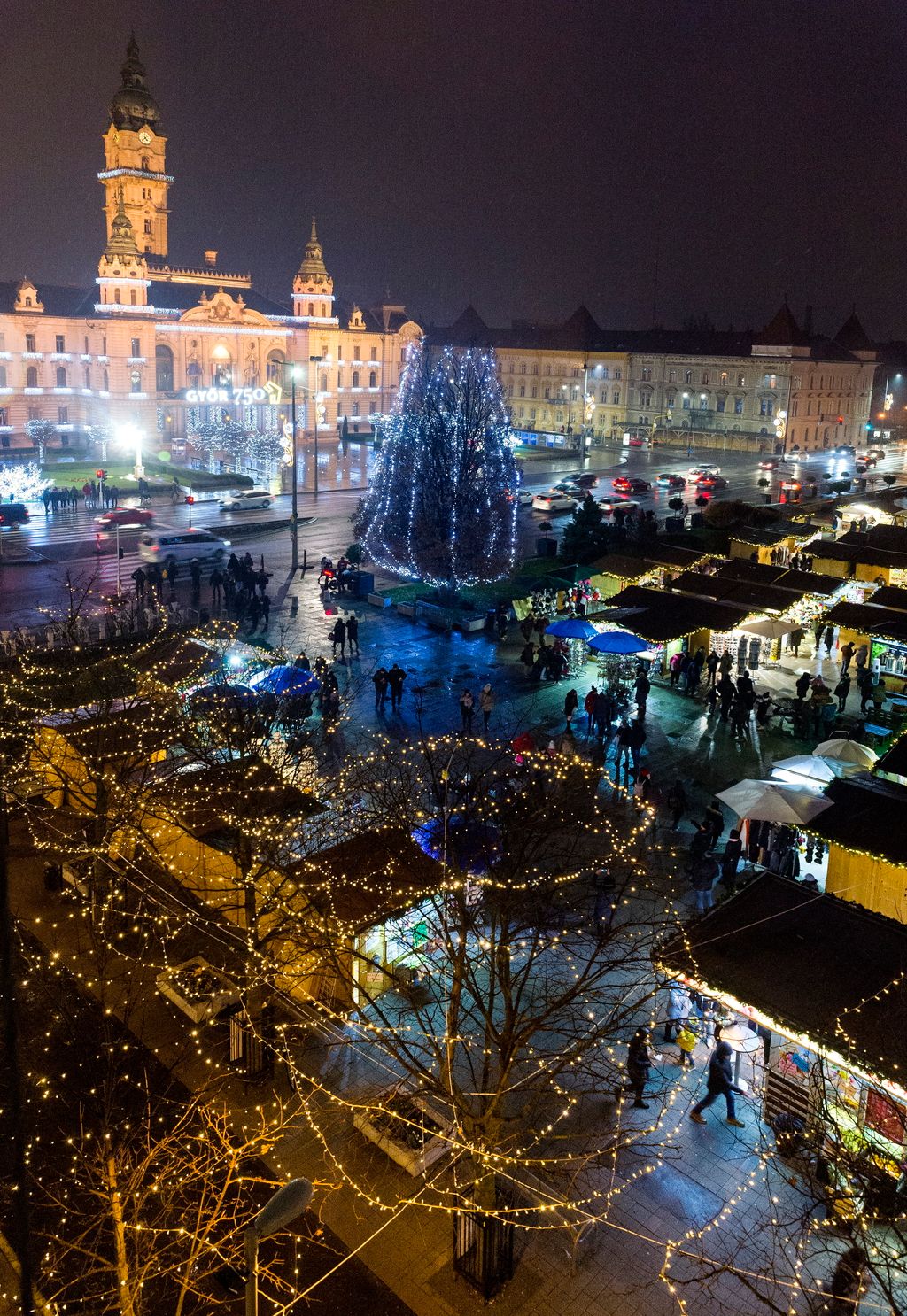 adventi díszkivilágítás, karácsony, karácsonyi vásár, Győr 