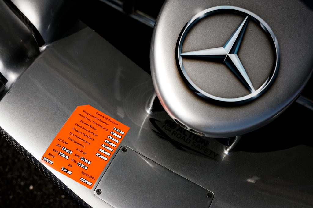 Előkészületek a Forma-1-es Francia Nagydíjra, Mercedes-AMG Petronas, Mercedes logo 