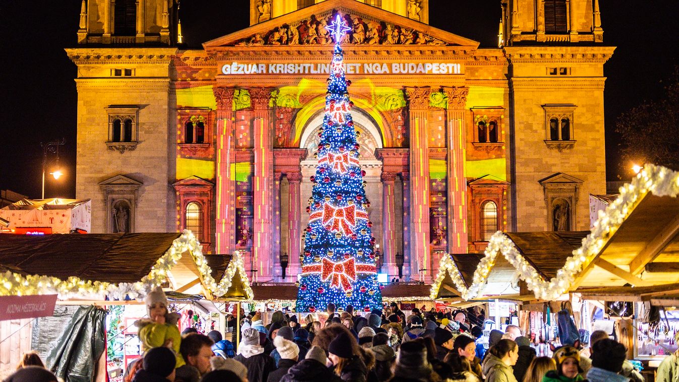 karácsony, 2019, karácsonyi vásár, fények, kivilágítás, adventi koszorú, Budapest, december 1. advent első vasárnapja 
