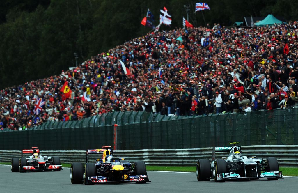 Forma-1, Sebastian Vettel, Red Bull, Nico Rosberg, Mercedes, Belga Nagydíj 2011 