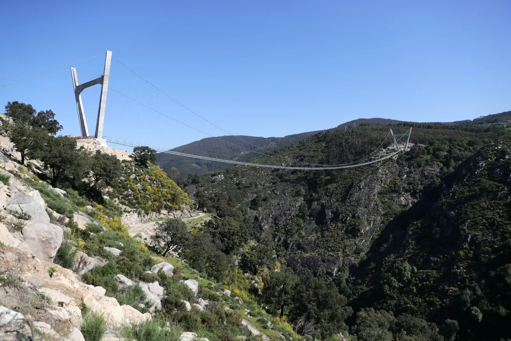 A portugáliai Arouca Geoparkban megépített függőhíd a világ leghosszabbja 