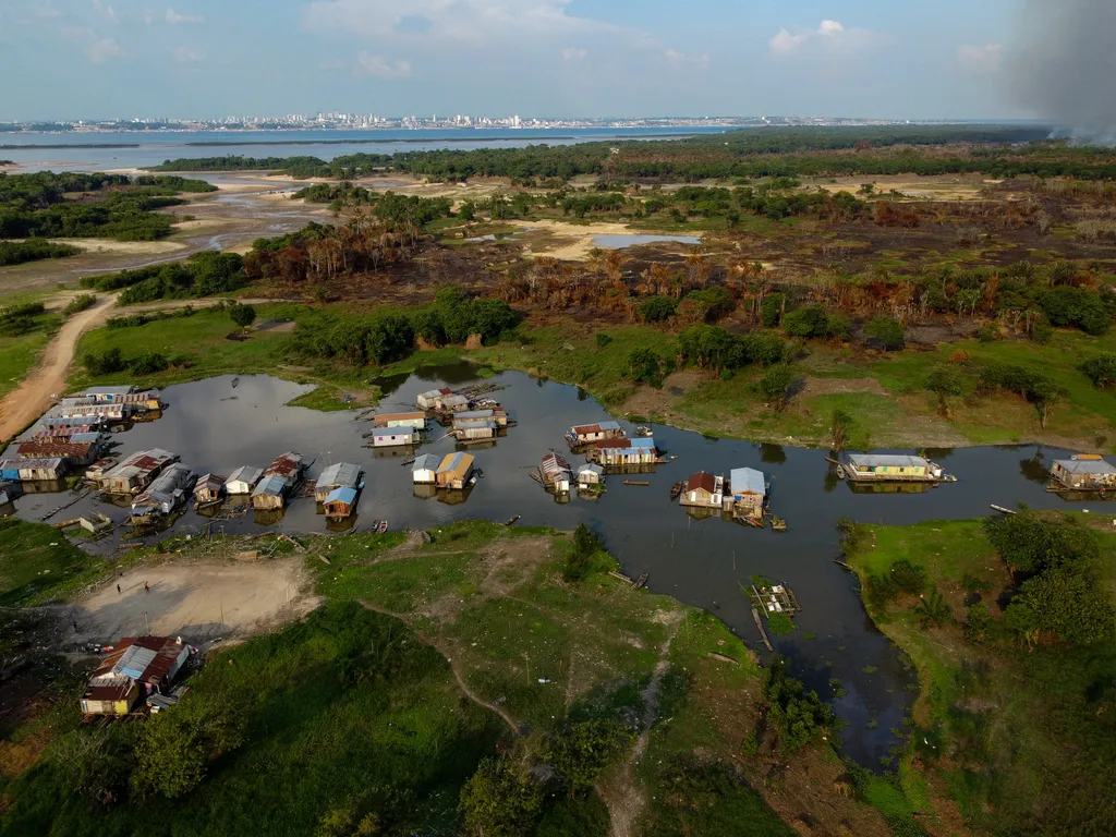 Aszály Brazília kiszáradt Rio Negro folyó environment forests drought Horizontal 