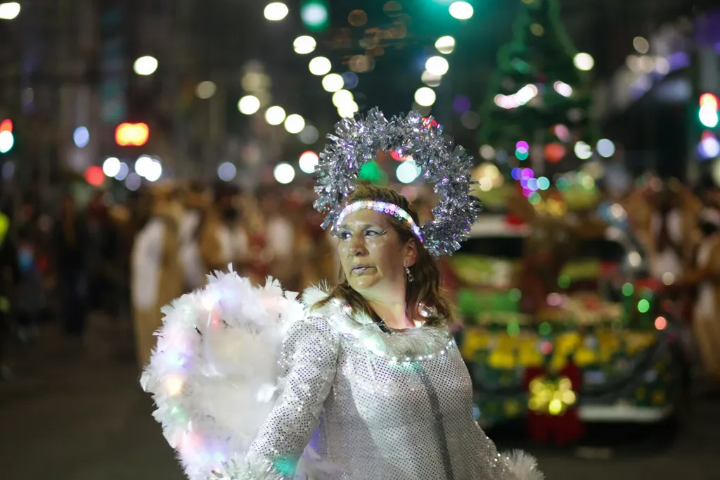 Karácsonyi vásárok a világban Christmas parade of merchants in La Paz 2022,Bolivia,Celebration,Christmas,Christmas Eve,Christmas parad Horizontal 