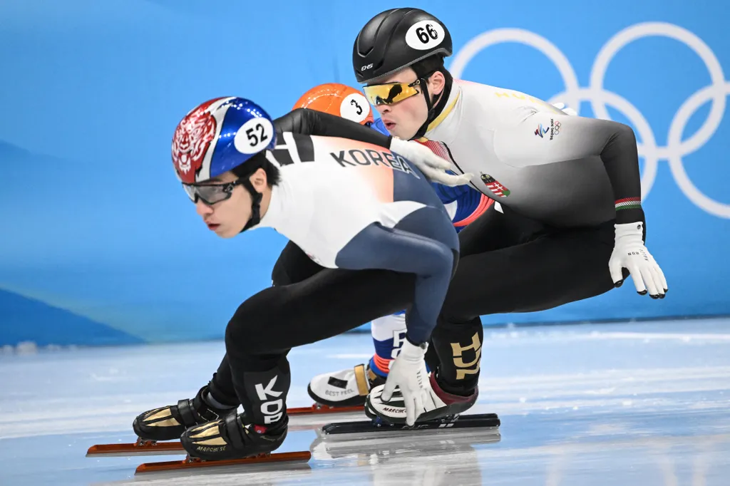 téli olimpia 2022, peking, gyorskorcsolya,korcsolya, férfi, 1500m, 1500, méter, elődöntő 