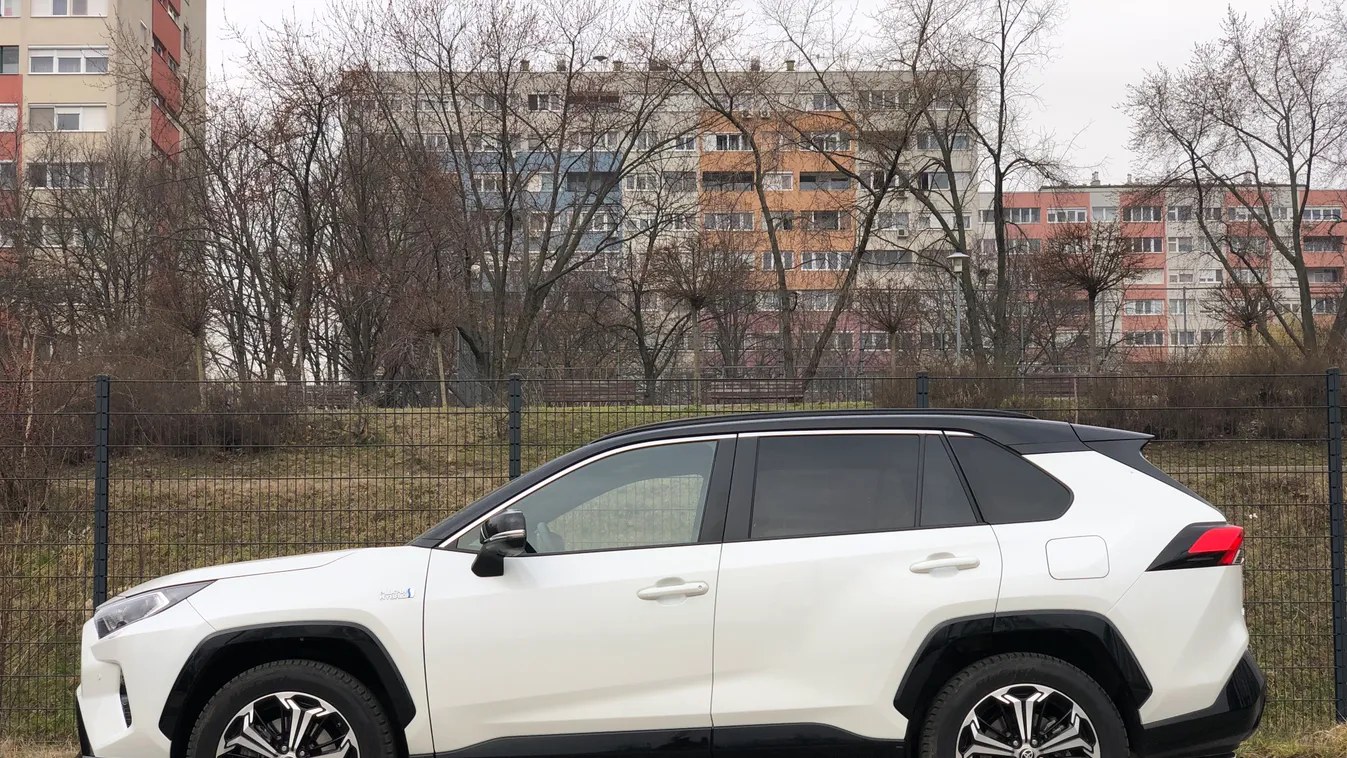 Toyota RAV4 PHEV plug-in 