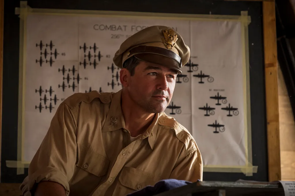 Episode 102 102 Catch-22 -- Episode 2 -- Yossarian enlists his friendsí help to get him sent home. Meanwhile Milo Minderbinder, recently appointed mess officer, sees the war in a different light: as an opportunity for profit. The men spend a weekend of R&