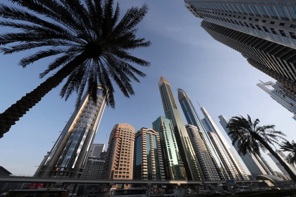 TOPSHOTS Horizontal MIDDLE EAST URBAN LANDSCAPE ILLUSTRATION SKYSCRAPER TOWER HOTEL GENERAL VIEW Gevora Hotel Dubai legmagasabb szálloda 