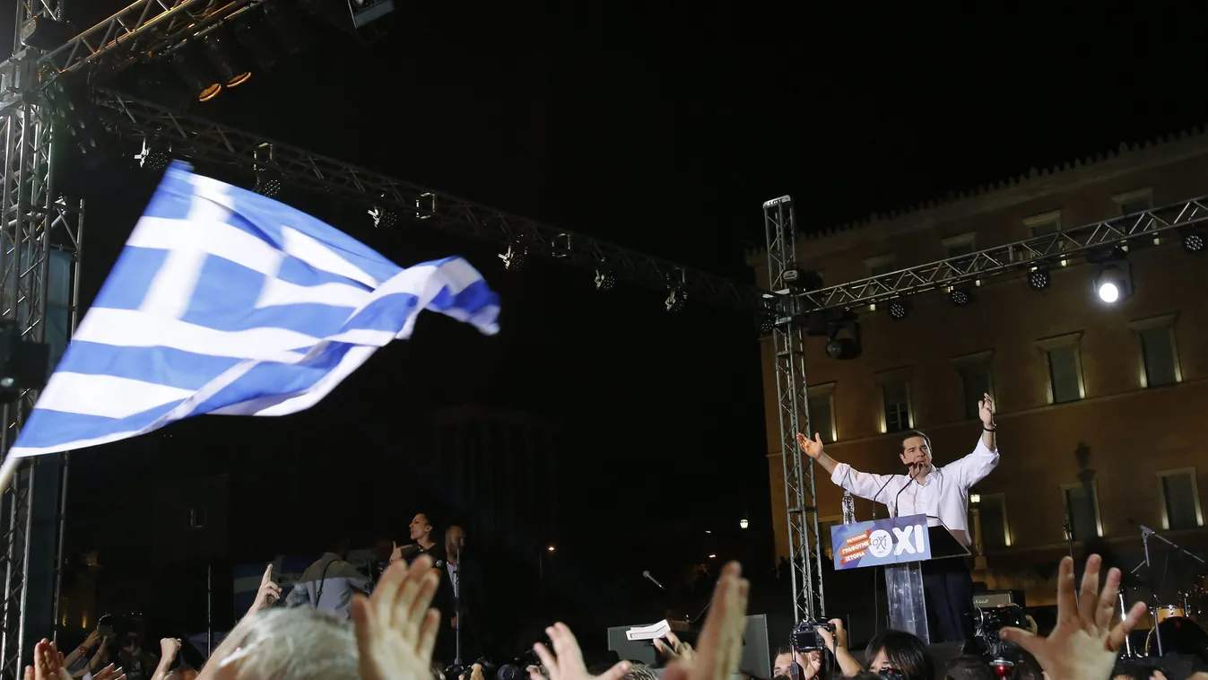 CIPRASZ, Alekszisz Athén, 2015. július 3.
Alekszisz Ciprasz görög miniszterelnök felszólal a hitelezők programját ellenzők tüntetésén Athénban 2015. július 3-án, két nappal a Görögország nemzetközi hitelprogramjáról tartandó népszavazás előtt. (MTI/AP/Pét