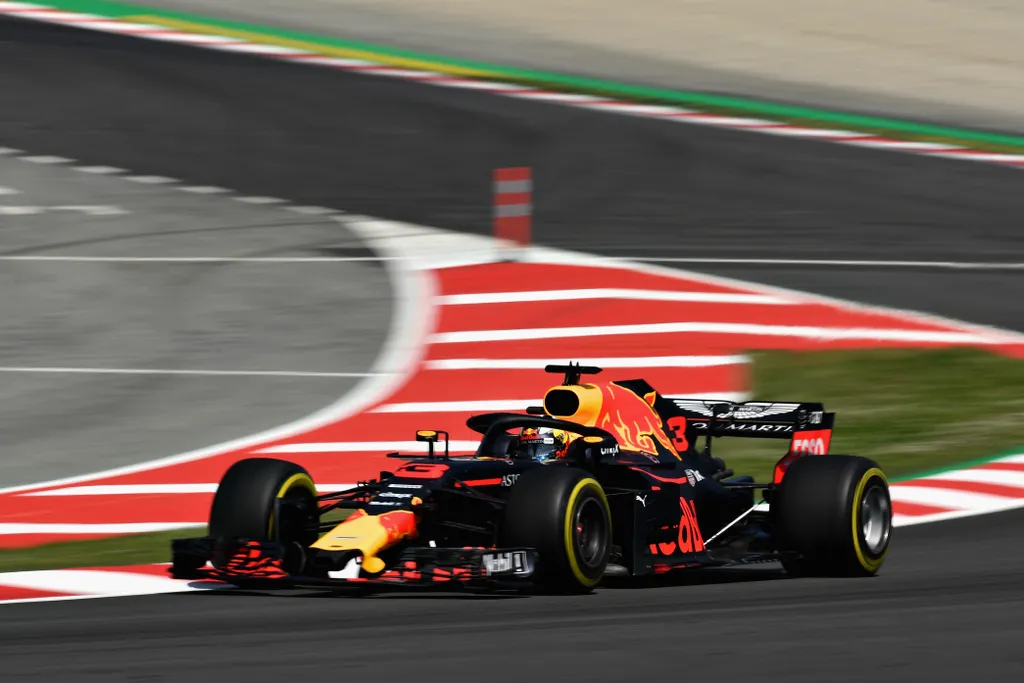 A Forma-1-es Spanyol Nagydíj pénteki napja, Daniel Ricciardo, Red Bull Racing 