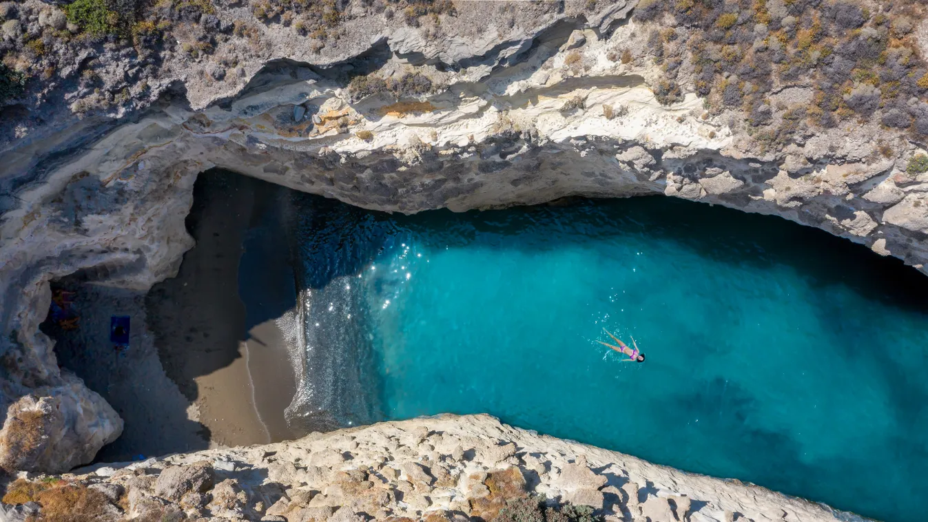 Papafragasz strand és barlang, Mílosz 