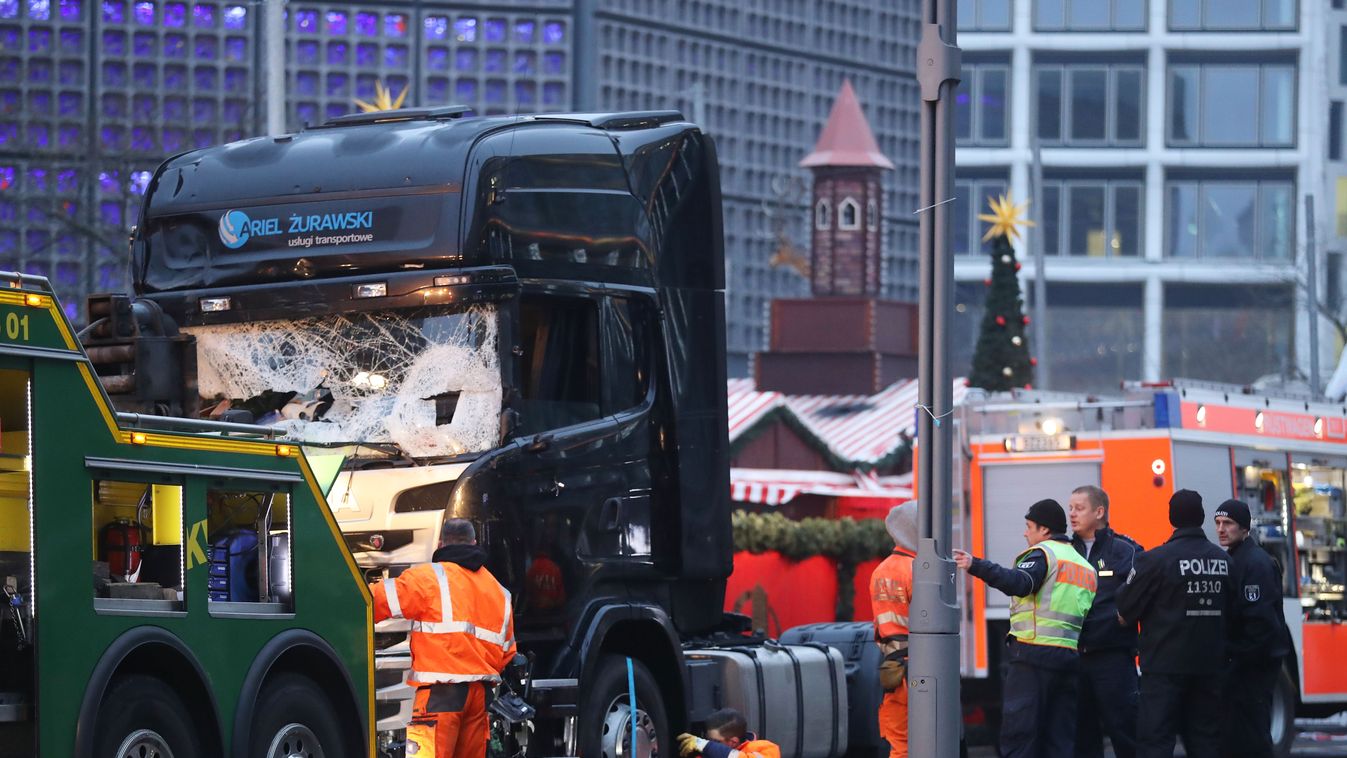 teherautó, karácsonyi vásár, Berlin, merénylet, halálos merénylet 