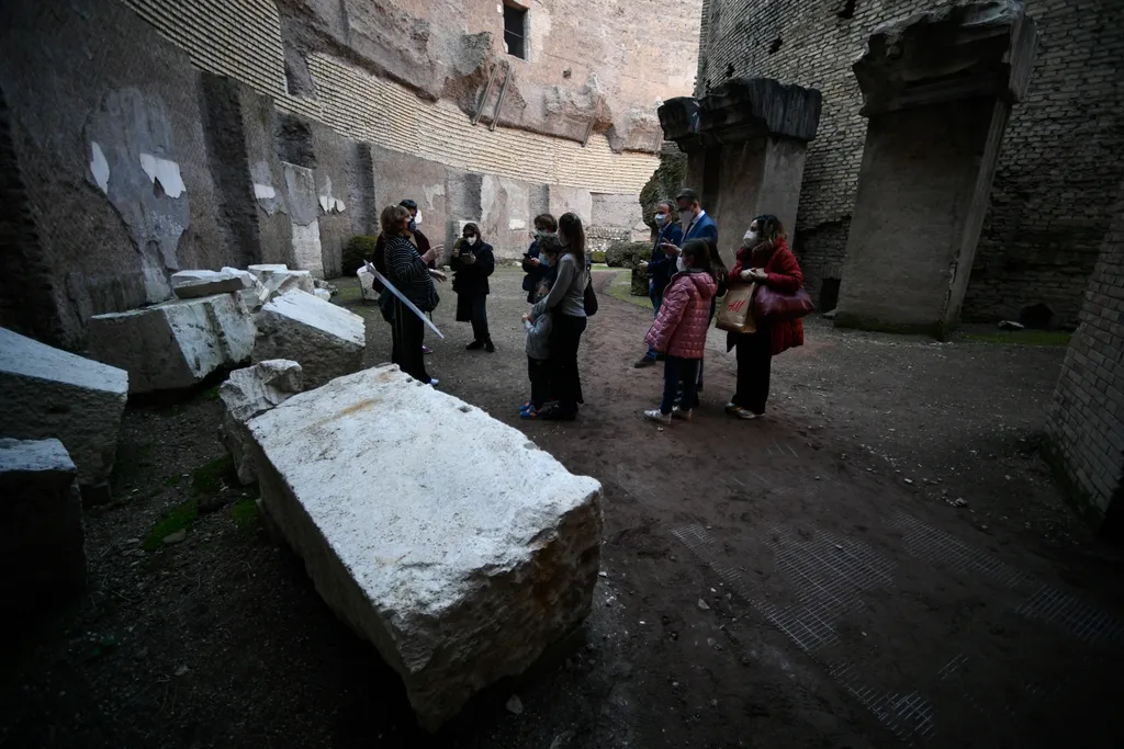 Tizennégy év után újra látogatható Augustus császár mauzóleuma Rómában, galéria 