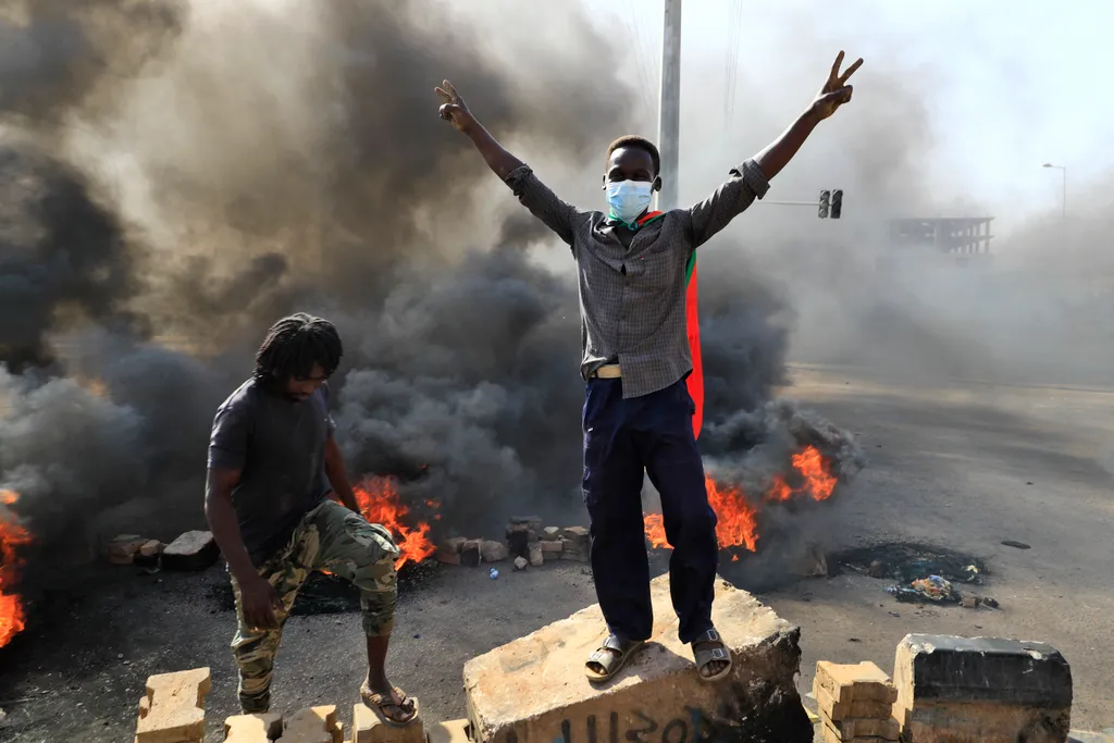 Szudán katonai puccs, 2021. október 