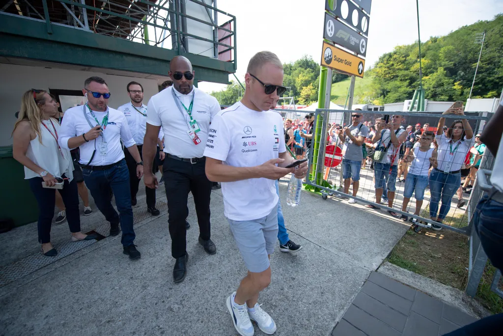 A Forma-1-es Magyar Nagydíj szombati napja, Valtteri Bottas, szurkolók 