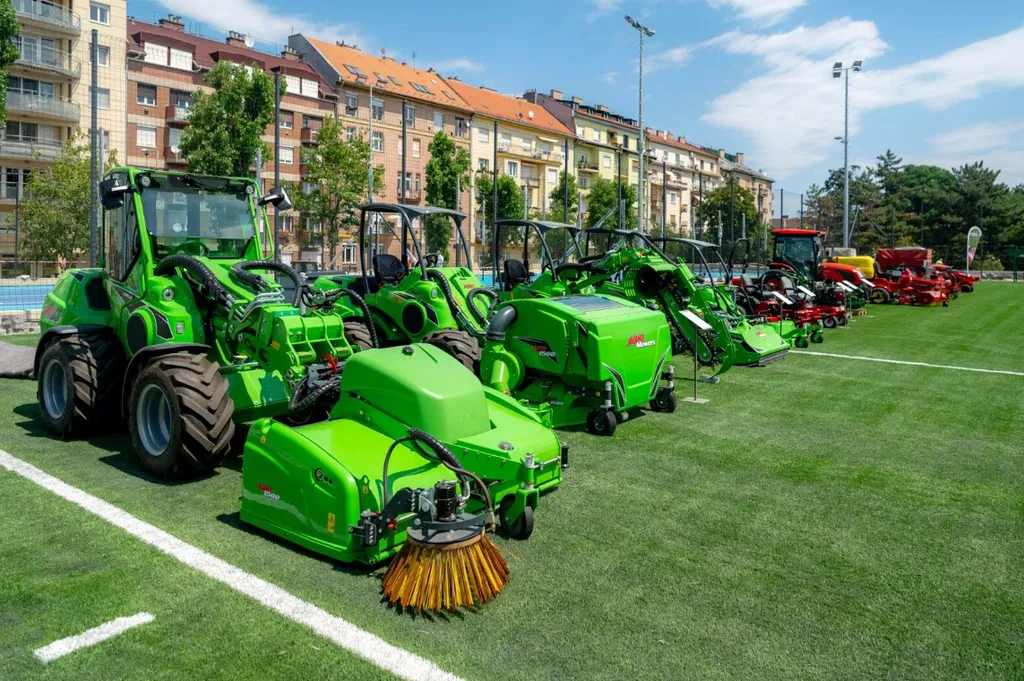 Dr. Koltai Jenő Sportközpont, Magyar Testnevelési és Sporttudományi Egyetem, Csörsz utca, sportpályák, Budapest, sportközpont, ZÁÉV Zrt., 