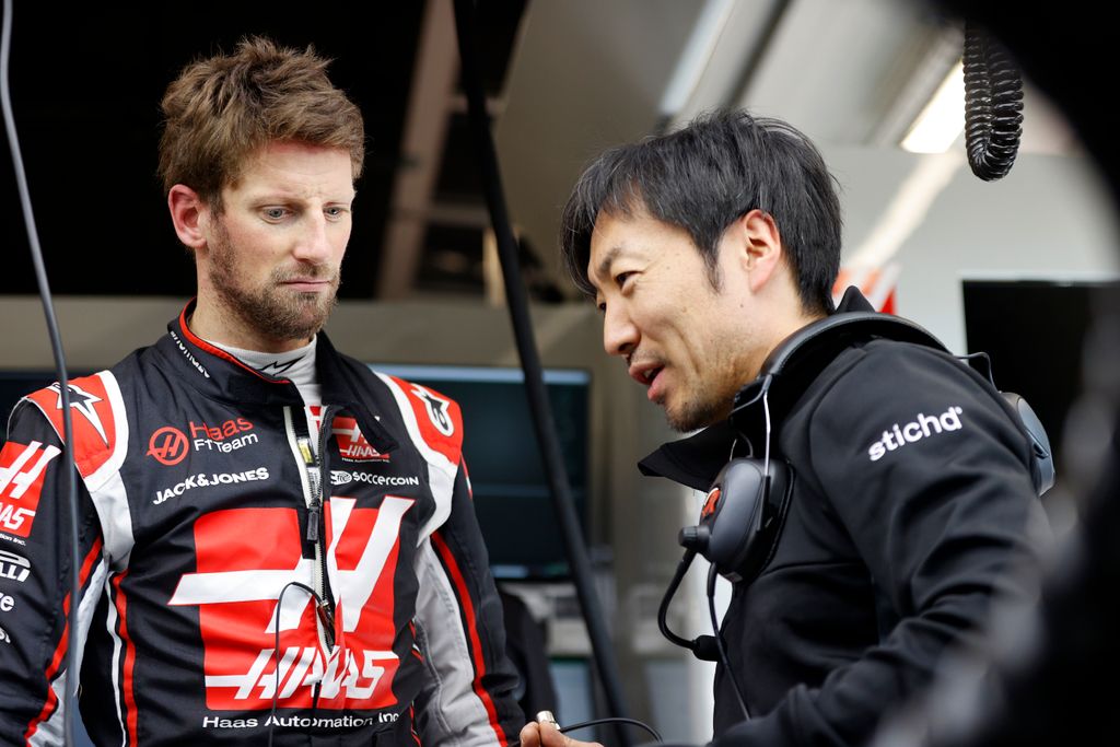 Forma-1, Romain Grosjean, Ayao Komatsu, Haas F1 Team, Barcelona filmforgatás 