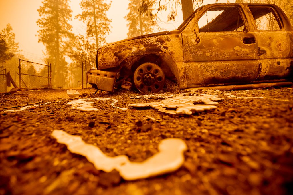 tűz, USA, Egyesült Államok, nyugati partvidék, California Wildfires TOPSHOTS Horizontal FIRE BRIDGE 