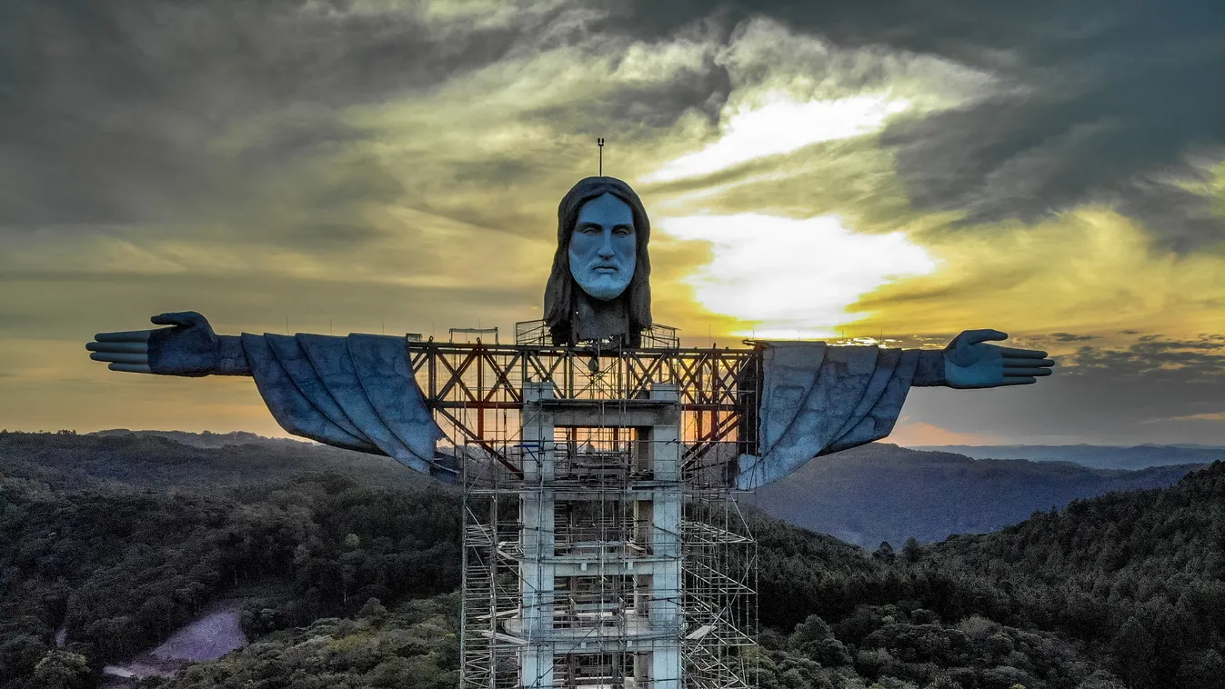 Oltalmazó Krisztus szobor Encantado Brazília 