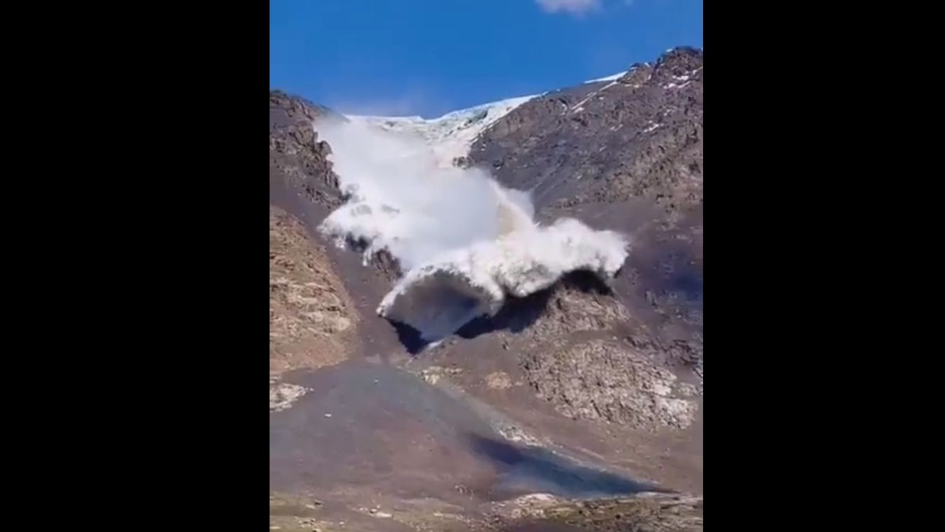 lavina,  Kirgizisztán, Tien Shan 