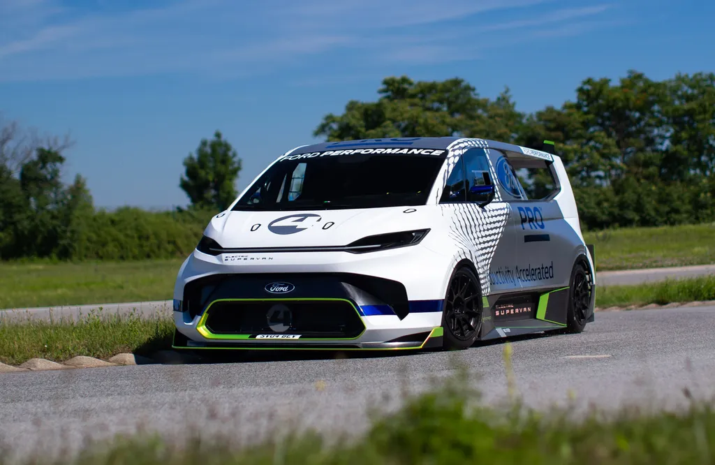 Ford E-Transit Custom EV SuperVan 