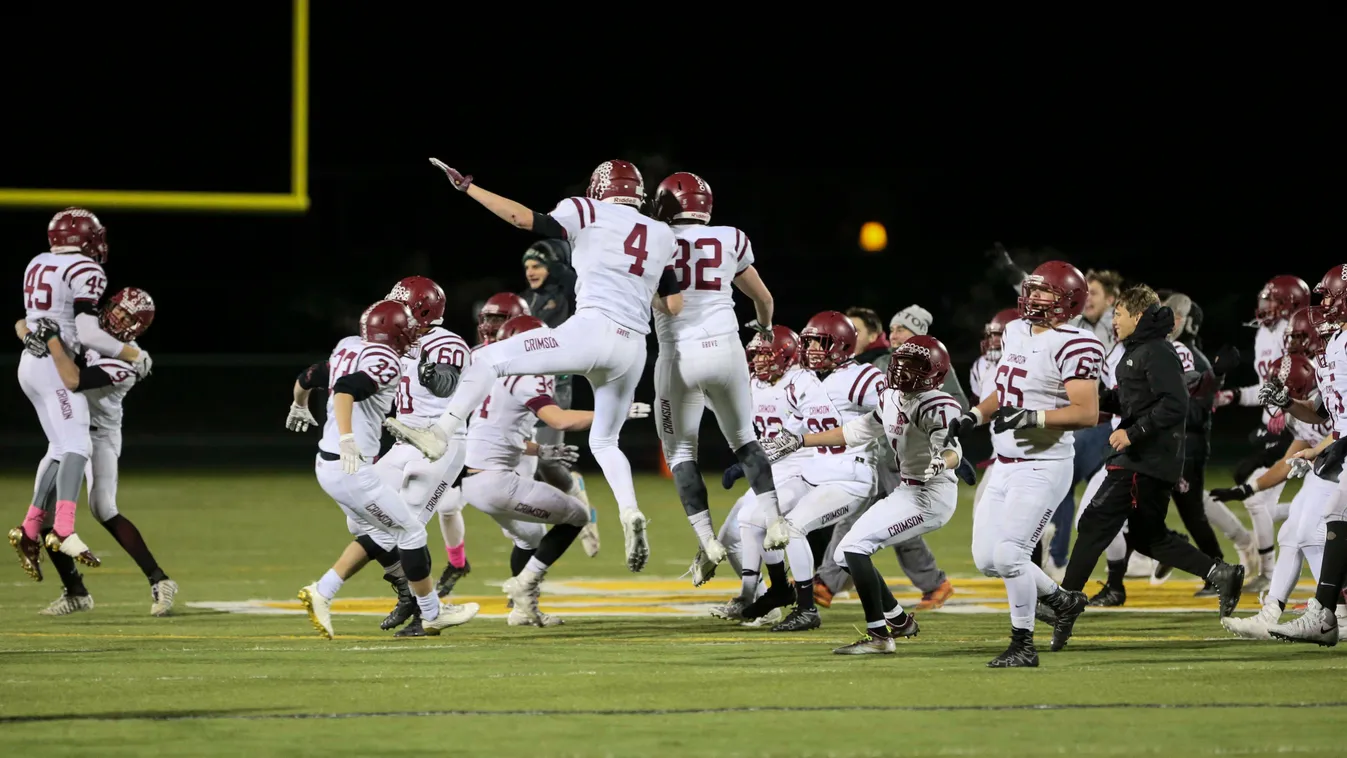 Maple Grove players celebrated an incredible comeback win against St. Michael-Albertville 29-27.  ] RENEE JONES SCHNEIDER ï renee.jones@startribune.com Class 6A quarterfinals between St. Michael-Albertville and Maple Grove on Thursday, November 9, 2017, i