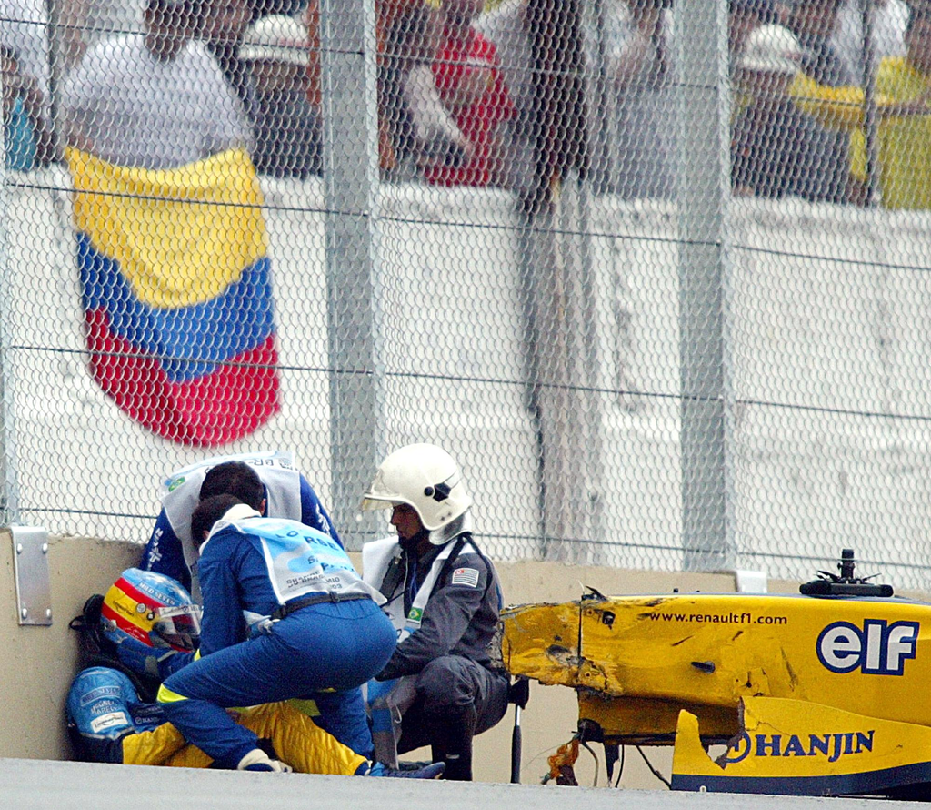Forma-1, Fernando Alonso, Renault, Brazil Nagydíj 2003, baleset 