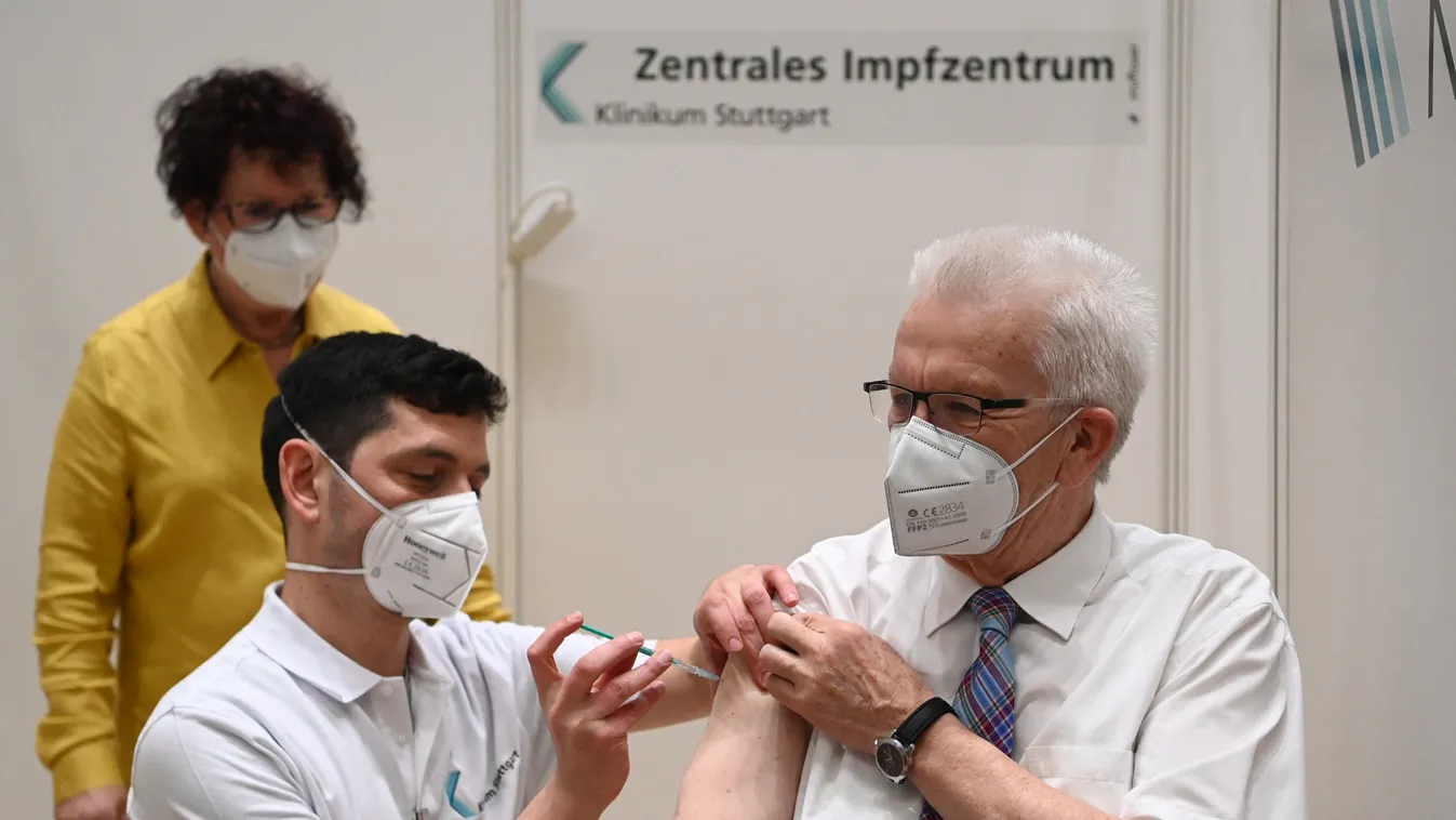 Kretschmann receives first vaccination against coronavirus diseases Corona Covid-19 Horizontal POLITICS GOVERNMENT MEDICINE AND HEALTH 