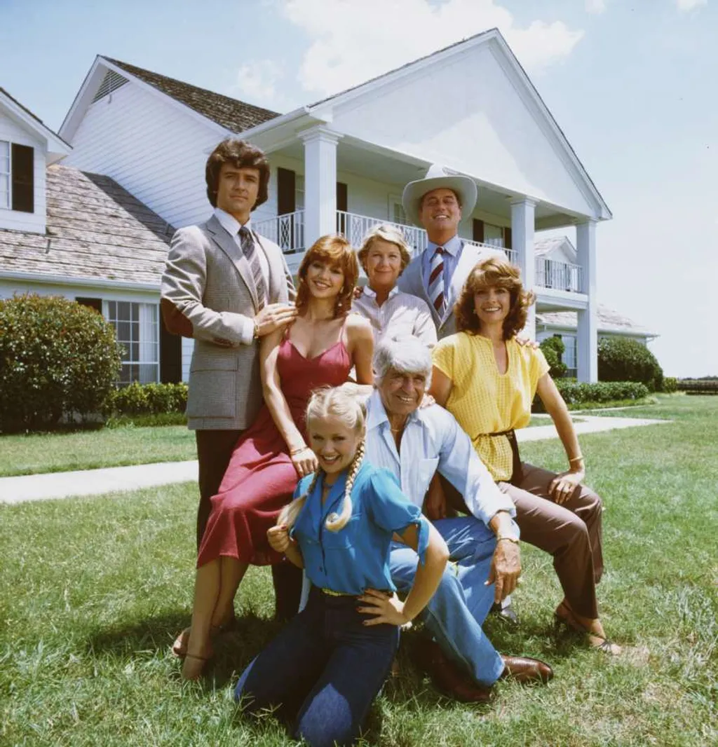A Dallas 1978 április 2-án indult az USA-ban, a CBS-en 