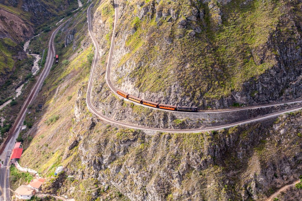 A világ legveszélyesebb vonatútjai, Nose of the Devil, Ecuador 
