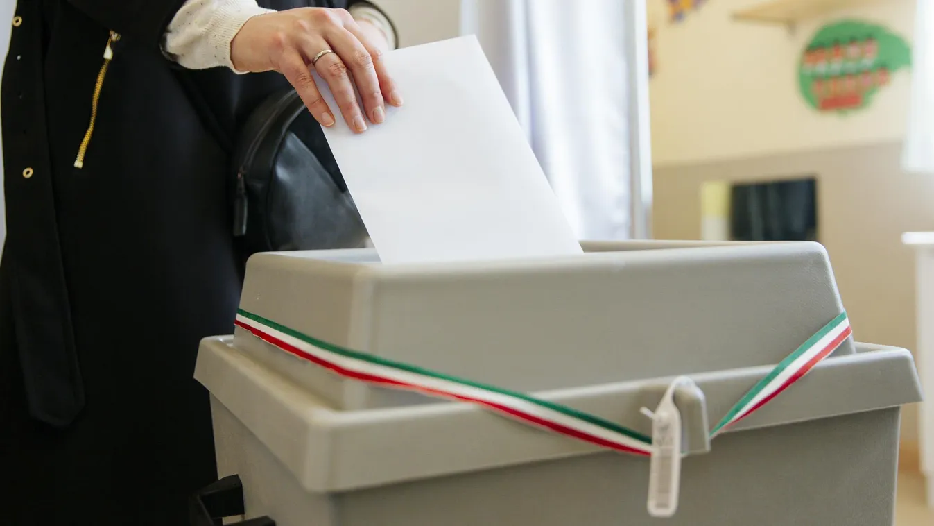 választás, szavazás, szavazólap, országgyűlési választások, illusztráció, 2018. április 8. Választás a II. kerületi választóirodában, Választás 2018 