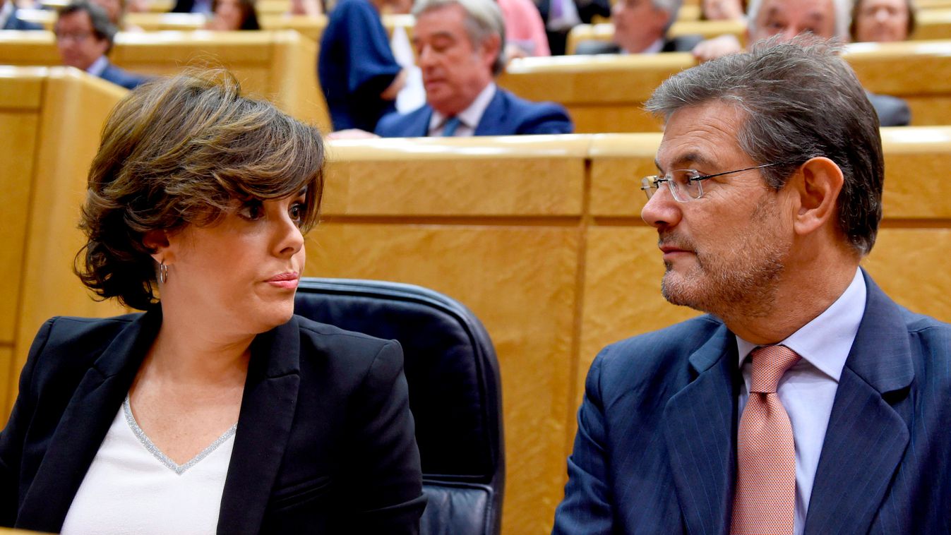 Soraya Sáenz de Santamaría, Rafael Catala, Spanyolország, Katalónia, katalán függetlenség, parlament 