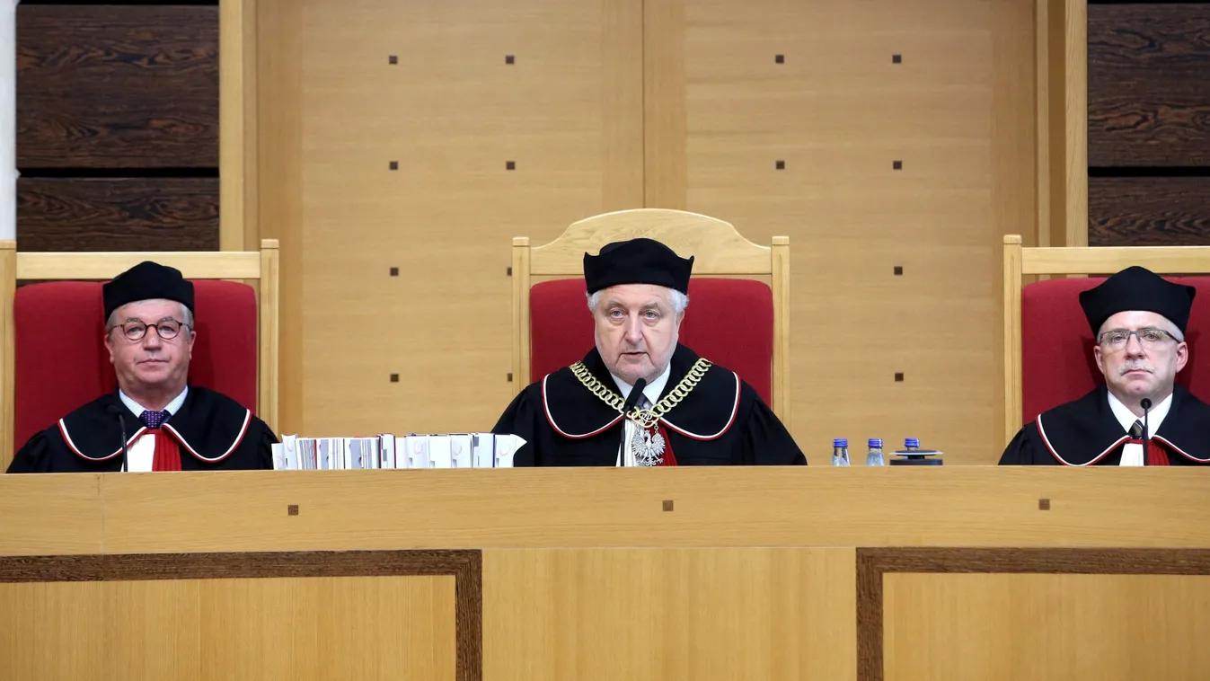 Ítélet a lengyel alkotmánybírósági törvénymódosításr? 